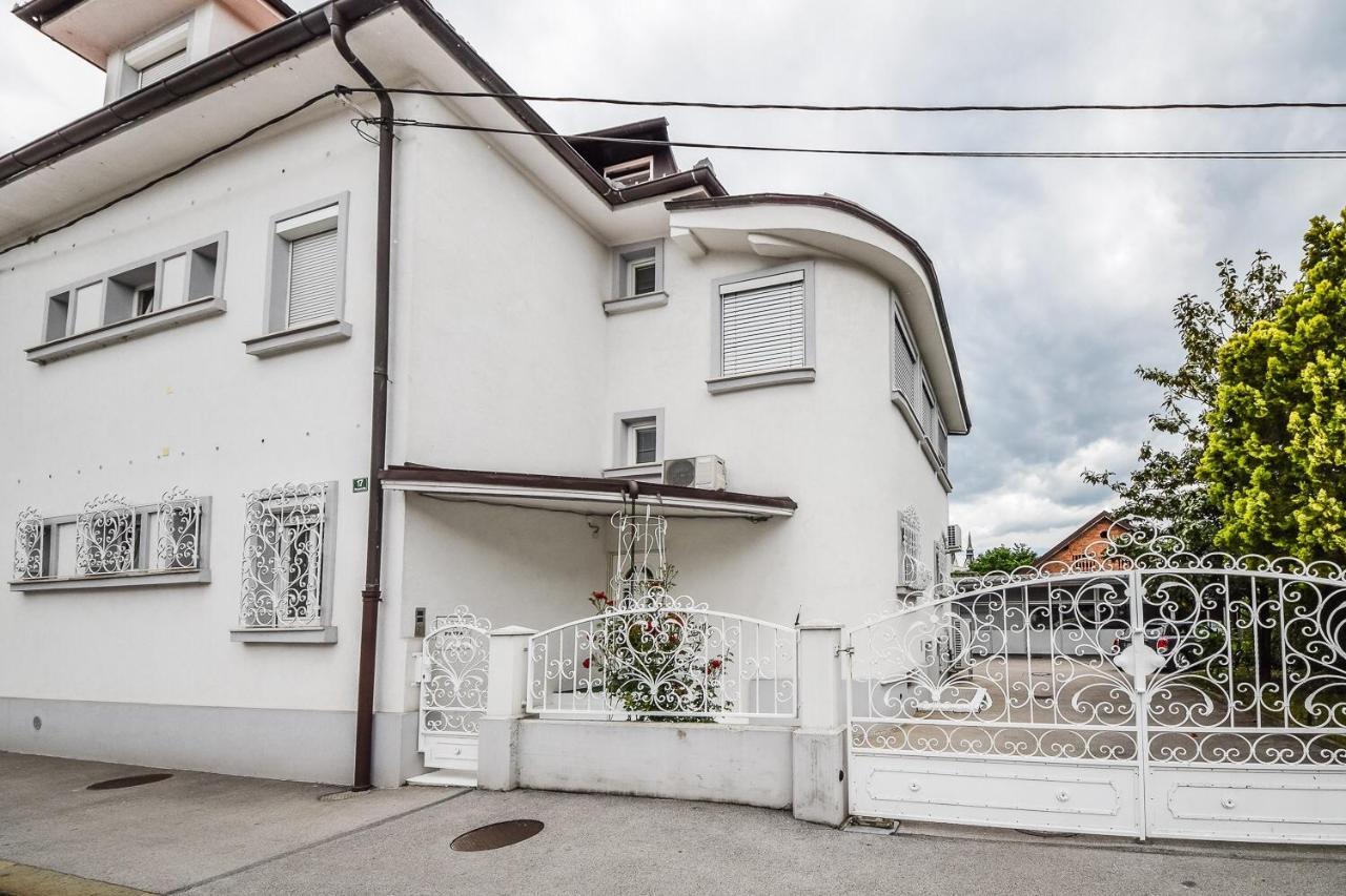 Kavon Apartments Любляна Екстериор снимка